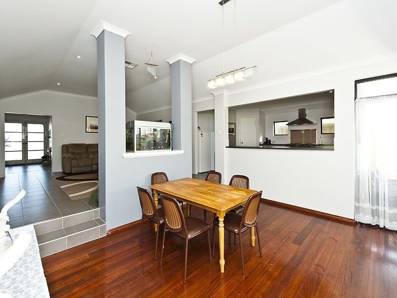 41 Pamplona Blvd, Port Kennedy WA 6172