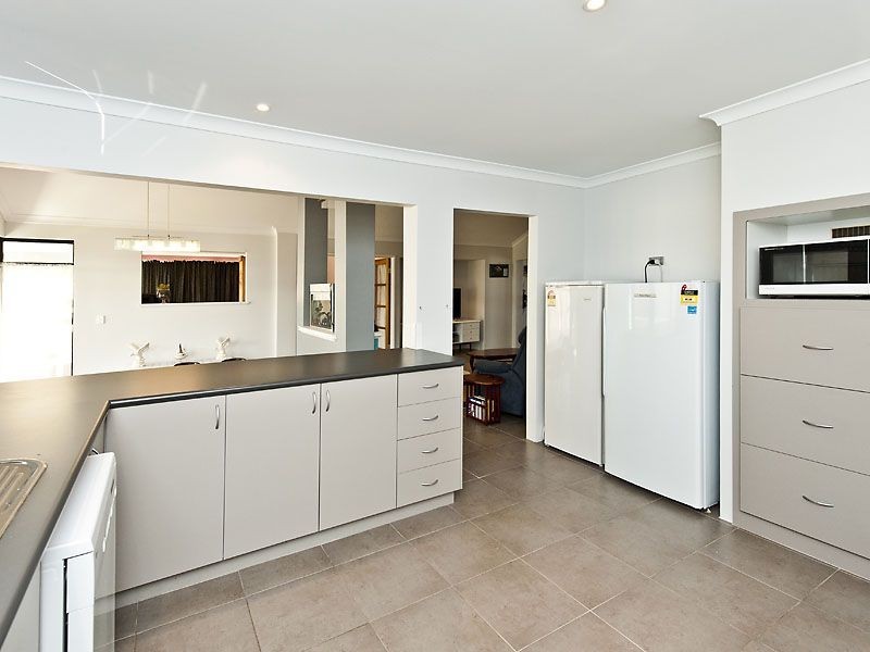 41 Pamplona Blvd, Port Kennedy WA 6172