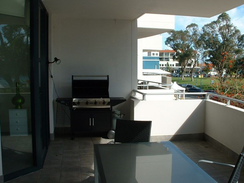 5/17 Rockingham Beach Road, Rockingham WA 6168