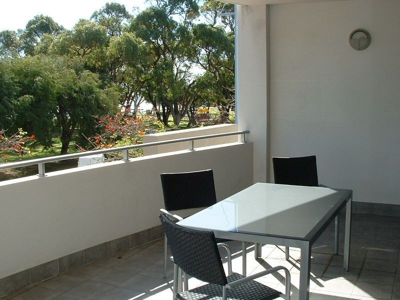 5/17 Rockingham Beach Road, Rockingham WA 6168