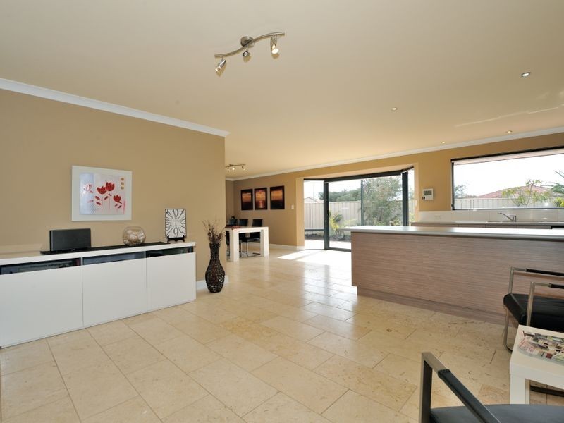 7 Cariati Close, Secret Harbour WA 6173