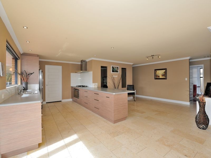 7 Cariati Close, Secret Harbour WA 6173