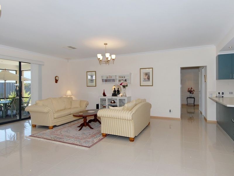 15 Corymbia Green, Baldivis WA 6171