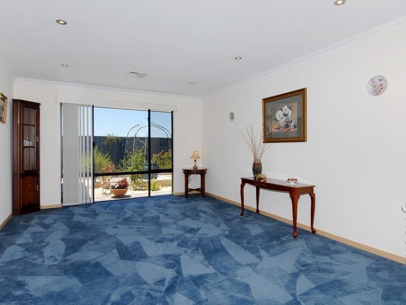 15 Corymbia Green, Baldivis WA 6171