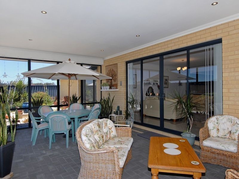 15 Corymbia Green, Baldivis WA 6171