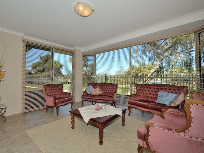 38 Cascade Close, Safety Bay WA 6169