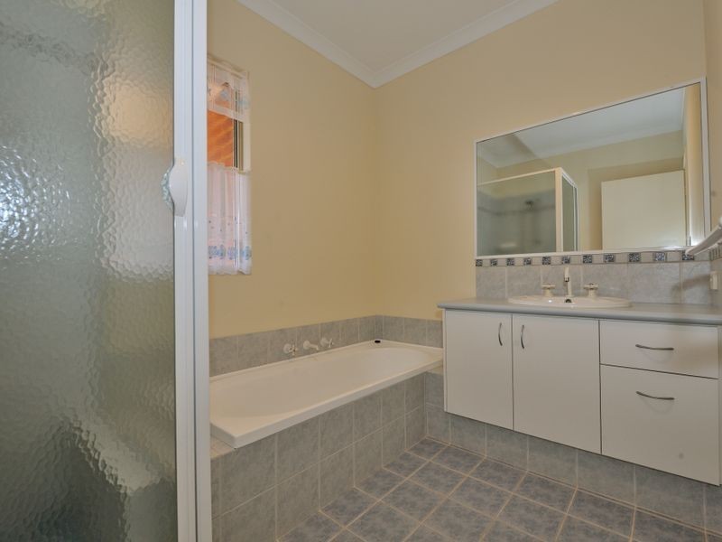 38 Cascade Close, Safety Bay WA 6169