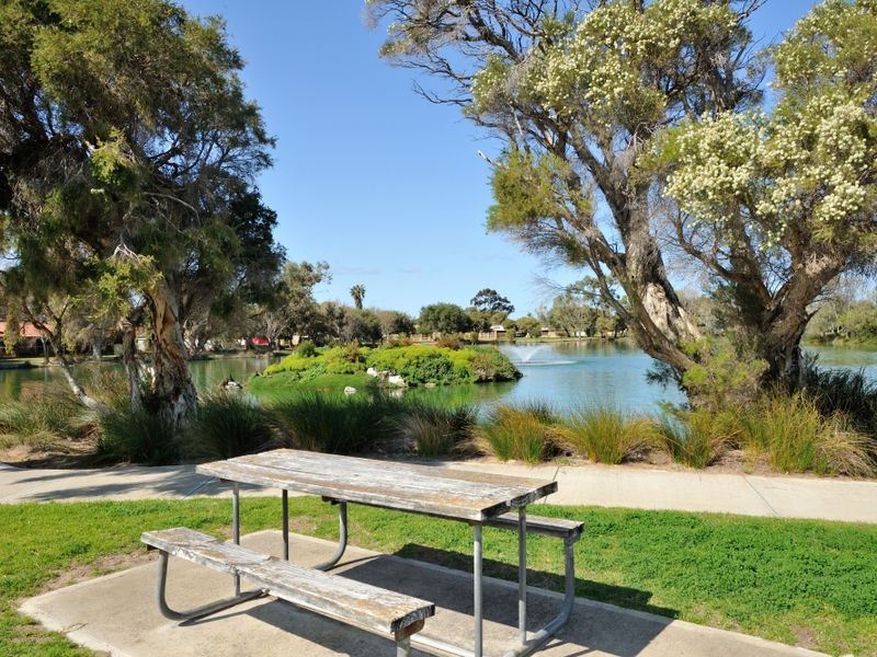 38 Cascade Close, Safety Bay WA 6169