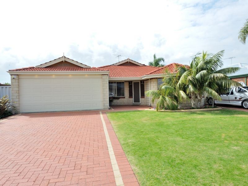 24 Virginia Place, Waikiki WA 6169