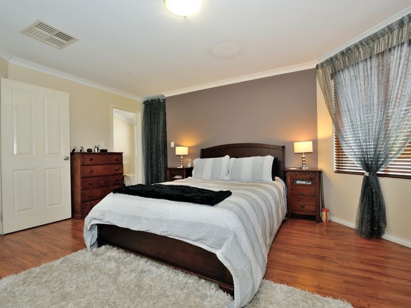 24 Virginia Place, Waikiki WA 6169