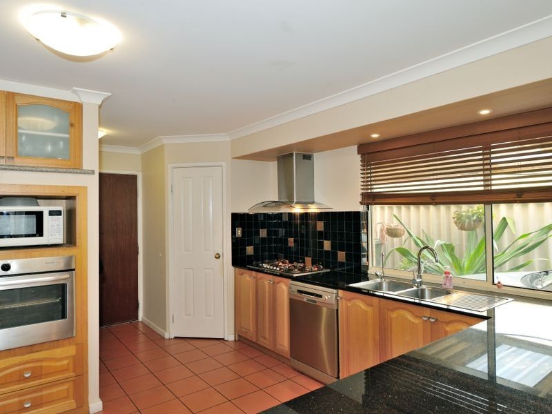 24 Virginia Place, Waikiki WA 6169