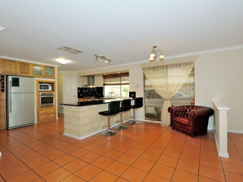 24 Virginia Place, Waikiki WA 6169