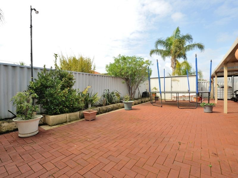 24 Virginia Place, Waikiki WA 6169