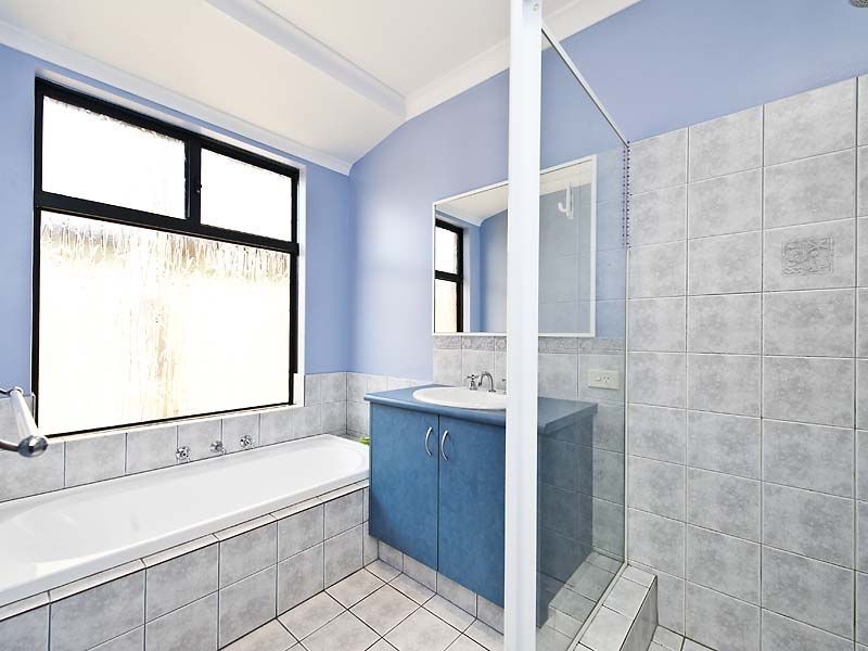 7 Murphy Crescent, Bertram WA 6167