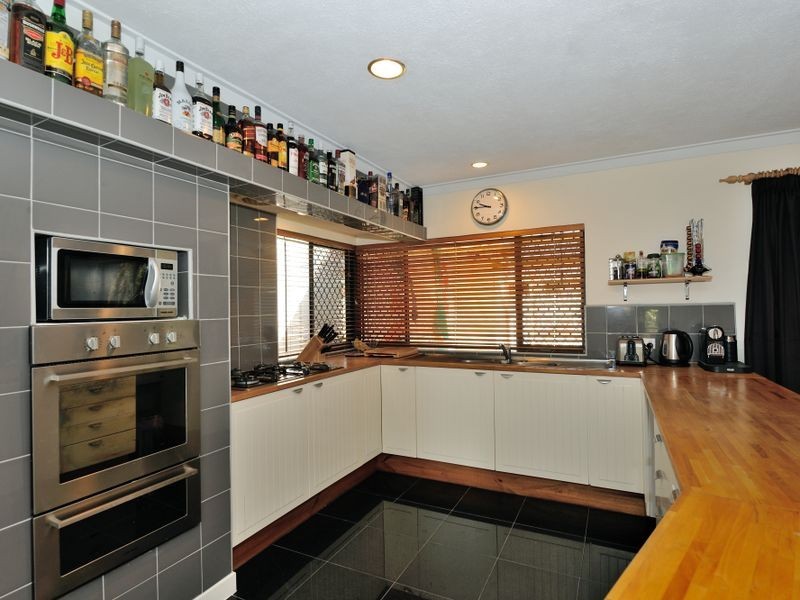 36 Holcombe Road, Warnbro WA 6169