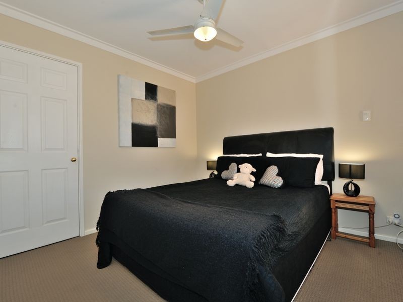 36 Holcombe Road, Warnbro WA 6169