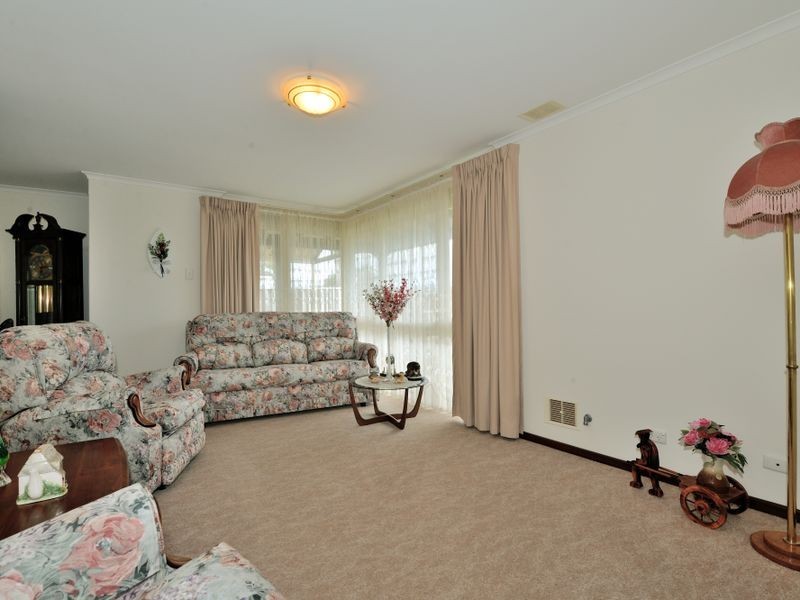 7 Orion Street, Rockingham WA 6168