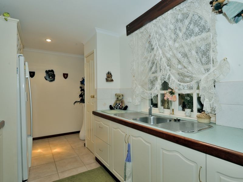 7 Orion Street, Rockingham WA 6168