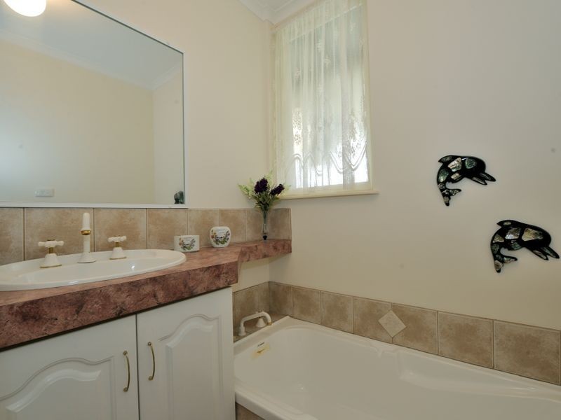 7 Orion Street, Rockingham WA 6168