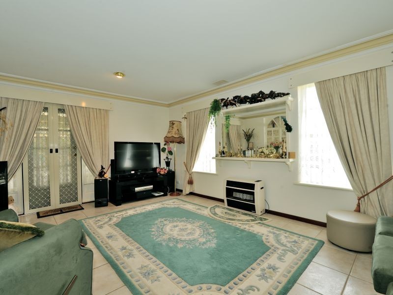 7 Orion Street, Rockingham WA 6168