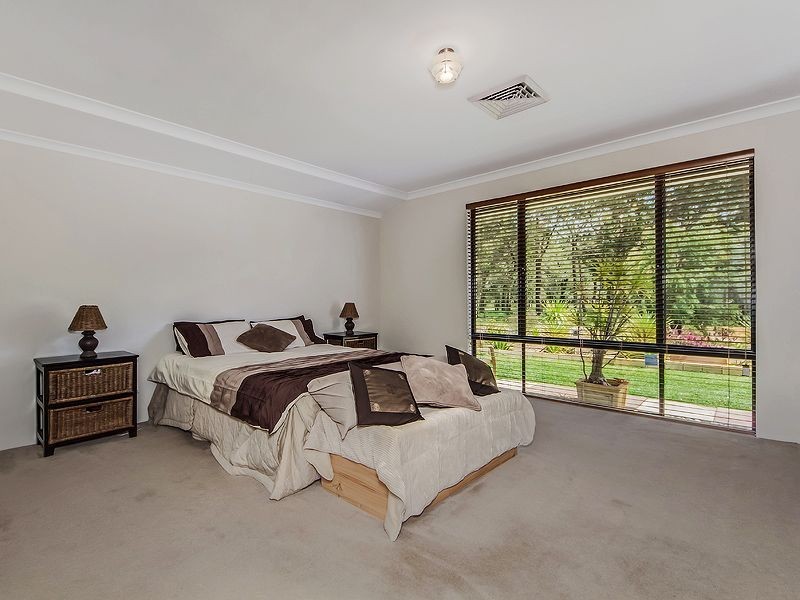 6 Diogenes Court, Baldivis WA 6171