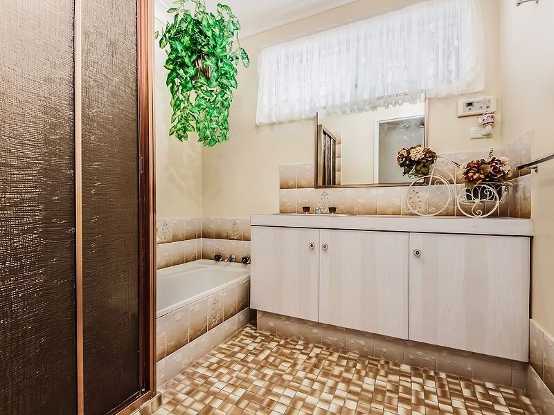 64 Haselmere Circus, Rockingham WA 6168