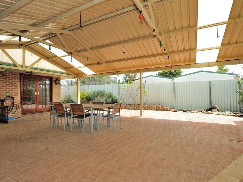 6 Tempest Place, Waikiki WA 6169