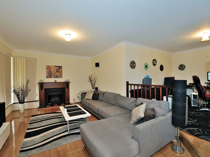 6 Tempest Place, Waikiki WA 6169