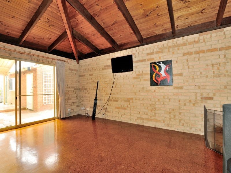 6 Tempest Place, Waikiki WA 6169