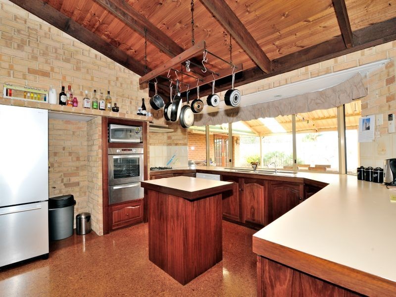 6 Tempest Place, Waikiki WA 6169