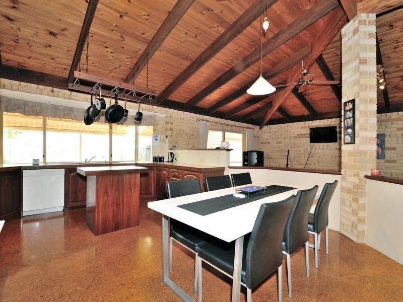 6 Tempest Place, Waikiki WA 6169