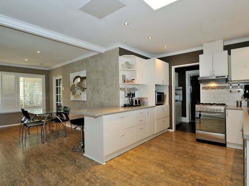 6 Kullaroo Court, Hillman WA 6168