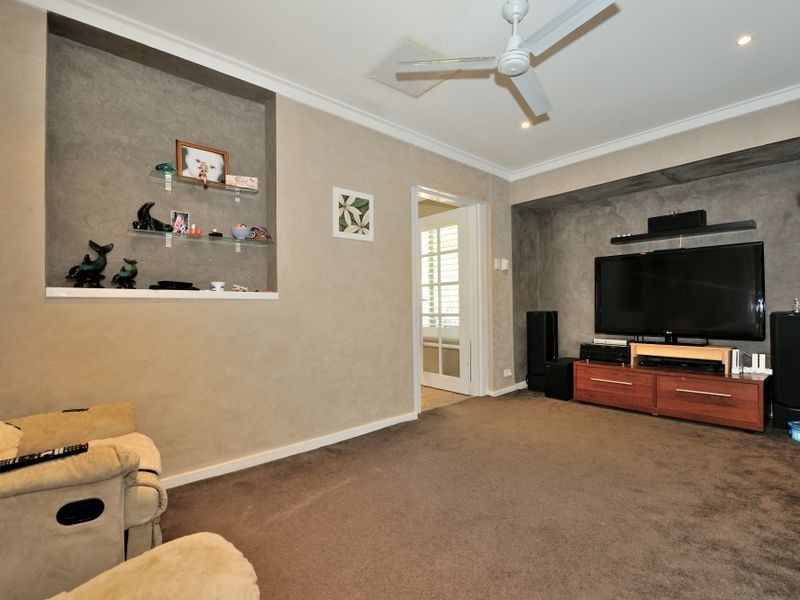 6 Kullaroo Court, Hillman WA 6168