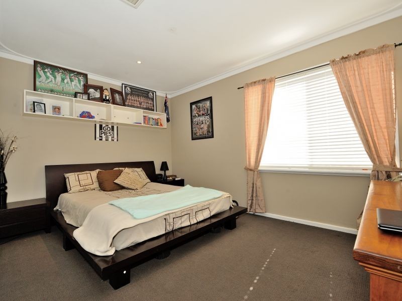 6 Kullaroo Court, Hillman WA 6168