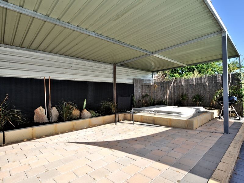 6 Kullaroo Court, Hillman WA 6168