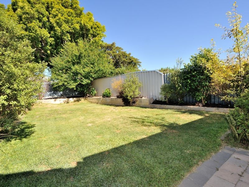 6 Kullaroo Court, Hillman WA 6168