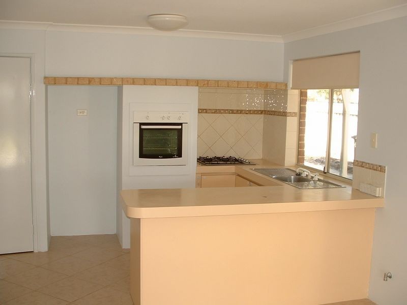 22 Silver Grove, Warnbro WA 6169