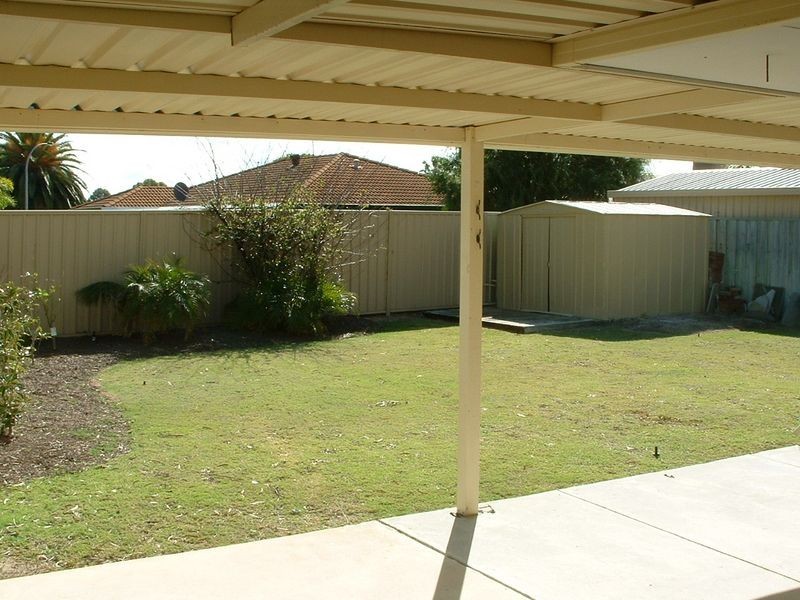 22 Silver Grove, Warnbro WA 6169
