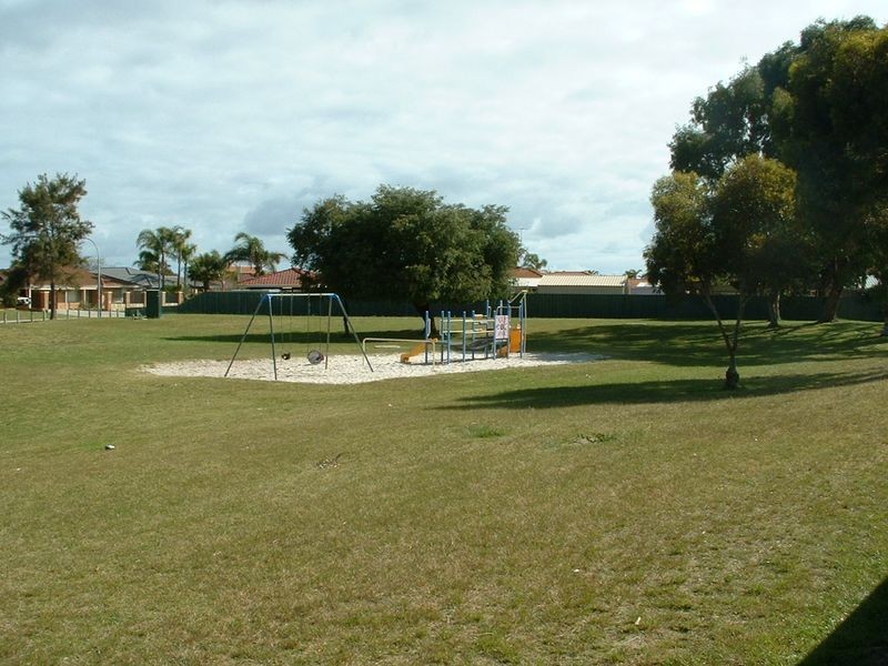 22 Silver Grove, Warnbro WA 6169