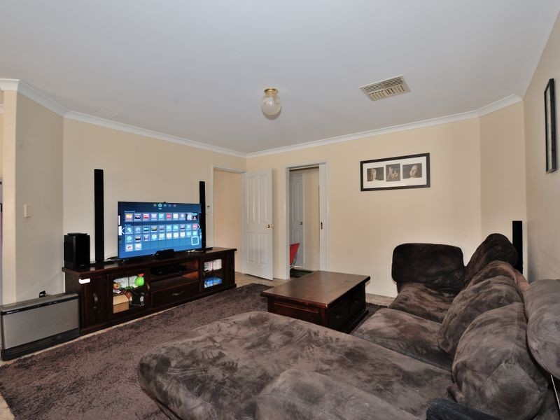 35 Camargue Green, Secret Harbour WA 6173