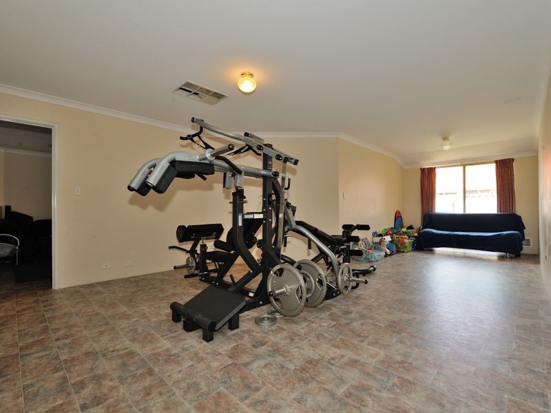 35 Camargue Green, Secret Harbour WA 6173