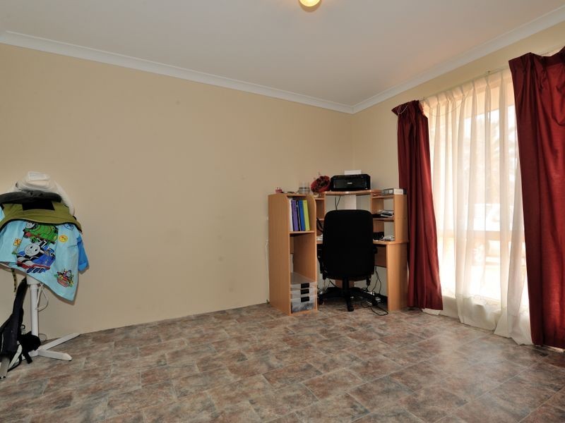 35 Camargue Green, Secret Harbour WA 6173