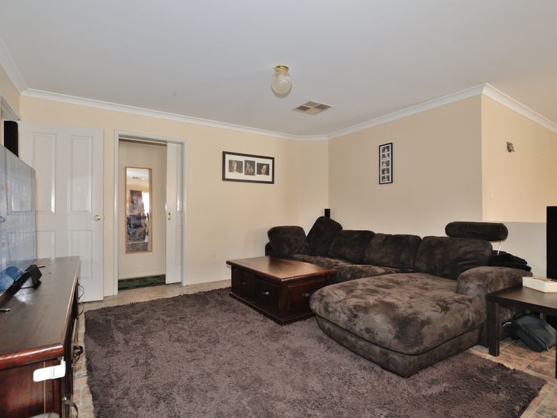 35 Camargue Green, Secret Harbour WA 6173