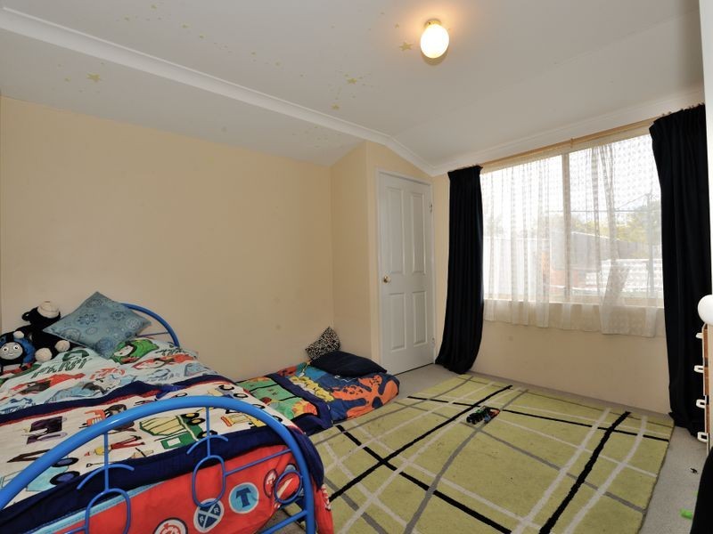 35 Camargue Green, Secret Harbour WA 6173