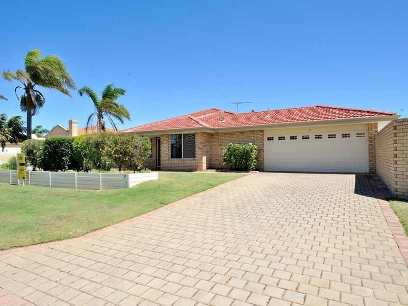 13 Cumberland Way, Waikiki WA 6169