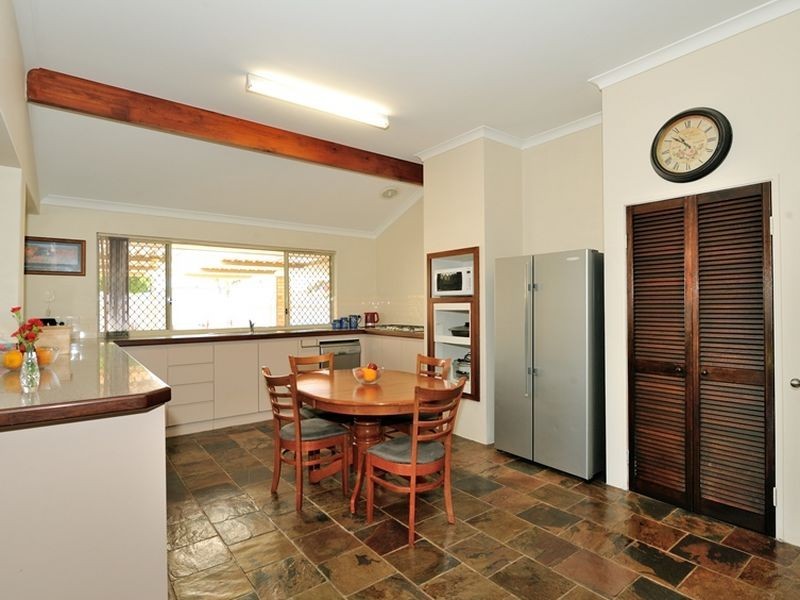13 Cumberland Way, Waikiki WA 6169