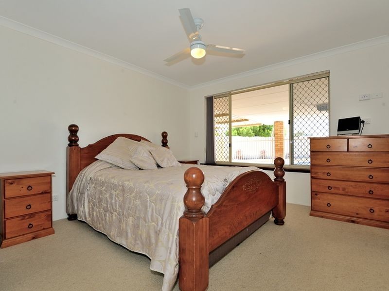 13 Cumberland Way, Waikiki WA 6169