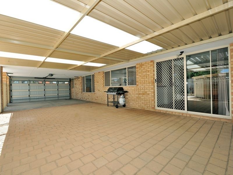 13 Cumberland Way, Waikiki WA 6169