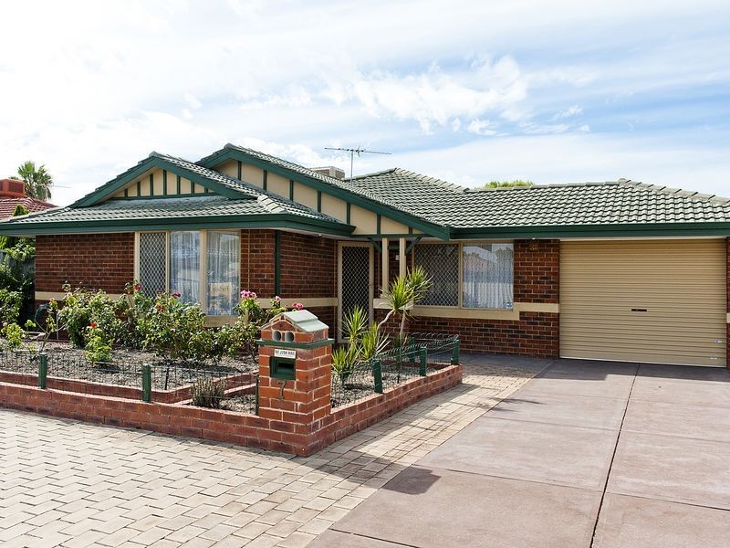 7 Grampian Court, Cooloongup WA 6168