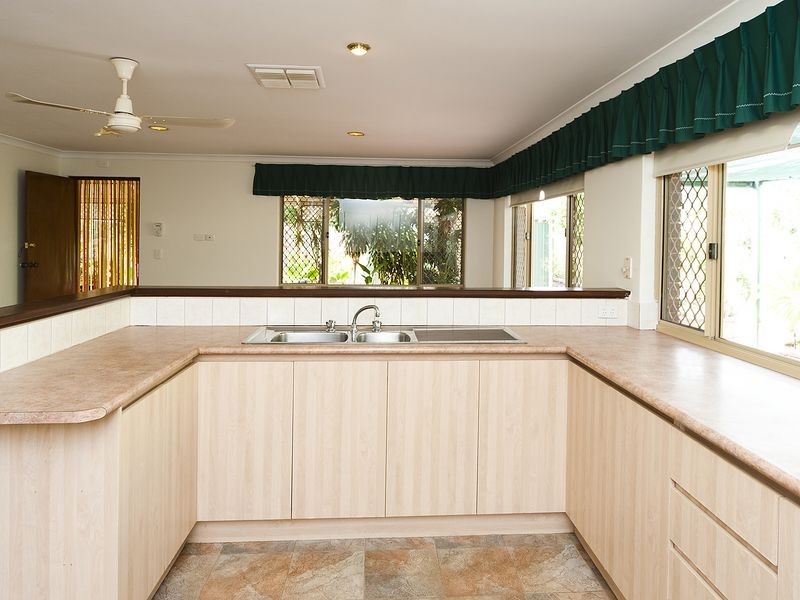 7 Grampian Court, Cooloongup WA 6168
